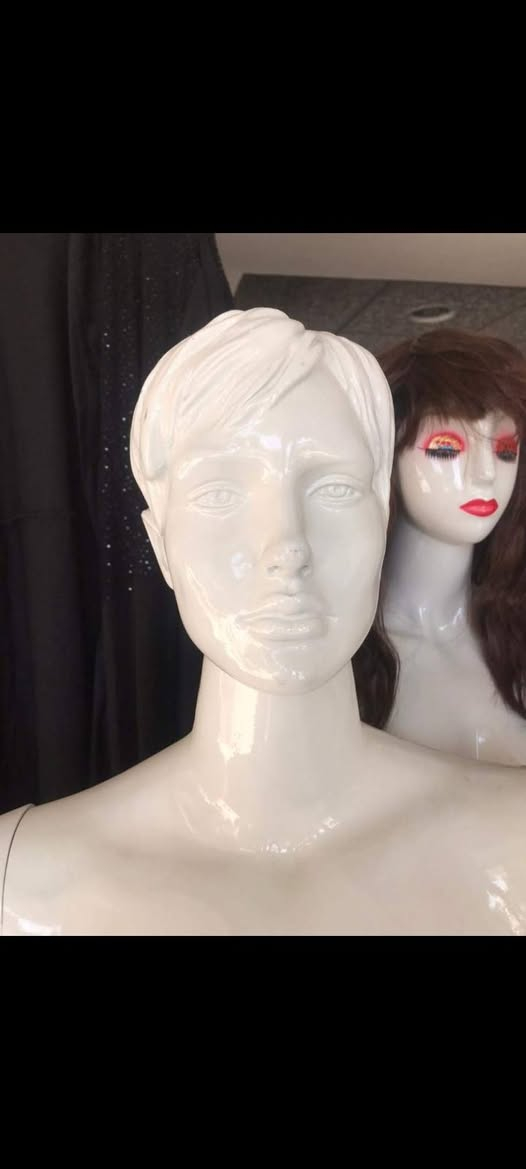 ماليكانات للبيع شارع النهر عمارة الدفتر دار قريب الشط..الهاتف *********** بادرة حجي عاصم ...
