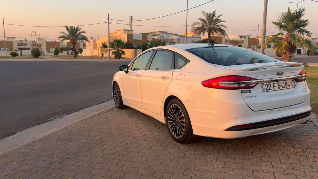 فورد فيوژن ٢٠١٧
محرك ١.٥ توربو 
مواصفات se 
السيارة ماشيه ١٧٥ الف كيلومتر و السيارة كلين بس بيها تكحيل ب البونيد و صور الضرر الي بيها موجودة من ضمن الصور و السيارة جاهزه من كل النواحي و گير و محرك شرط ما مفتوحين و سيارة بدون اي نقص  و السعر ١٣٥ ورقة و بيها مجال و اكو فيوژن ب ١٠٠ ورقة و اقل هم و رجاء الي وقته هوايه و مو شراي ليخابر و يكسر بمال العالم و تحياتي للجميع ..للاستفسار خابر 
***********

