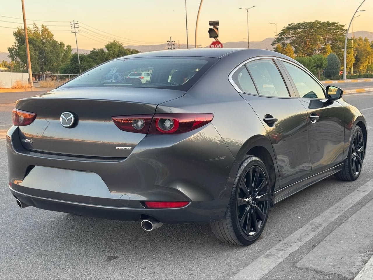 Mazda 3 select sport 2025 مازدا
مۆدێل ٢٠٢٥
کاتی ٩٠ ڕۆژی لەگەڵە
١٢ هەزار ڕۆشتووە 
پێش و دوا کەپس 
چەمەلەخێک و بستێک بۆنیدی هەیە 
١٣٣ و معامەلە گۆڕینەوە لەسەر دڵگرتن
ژمارە واتساپ 
***********
*********** السليمانية, العراق
