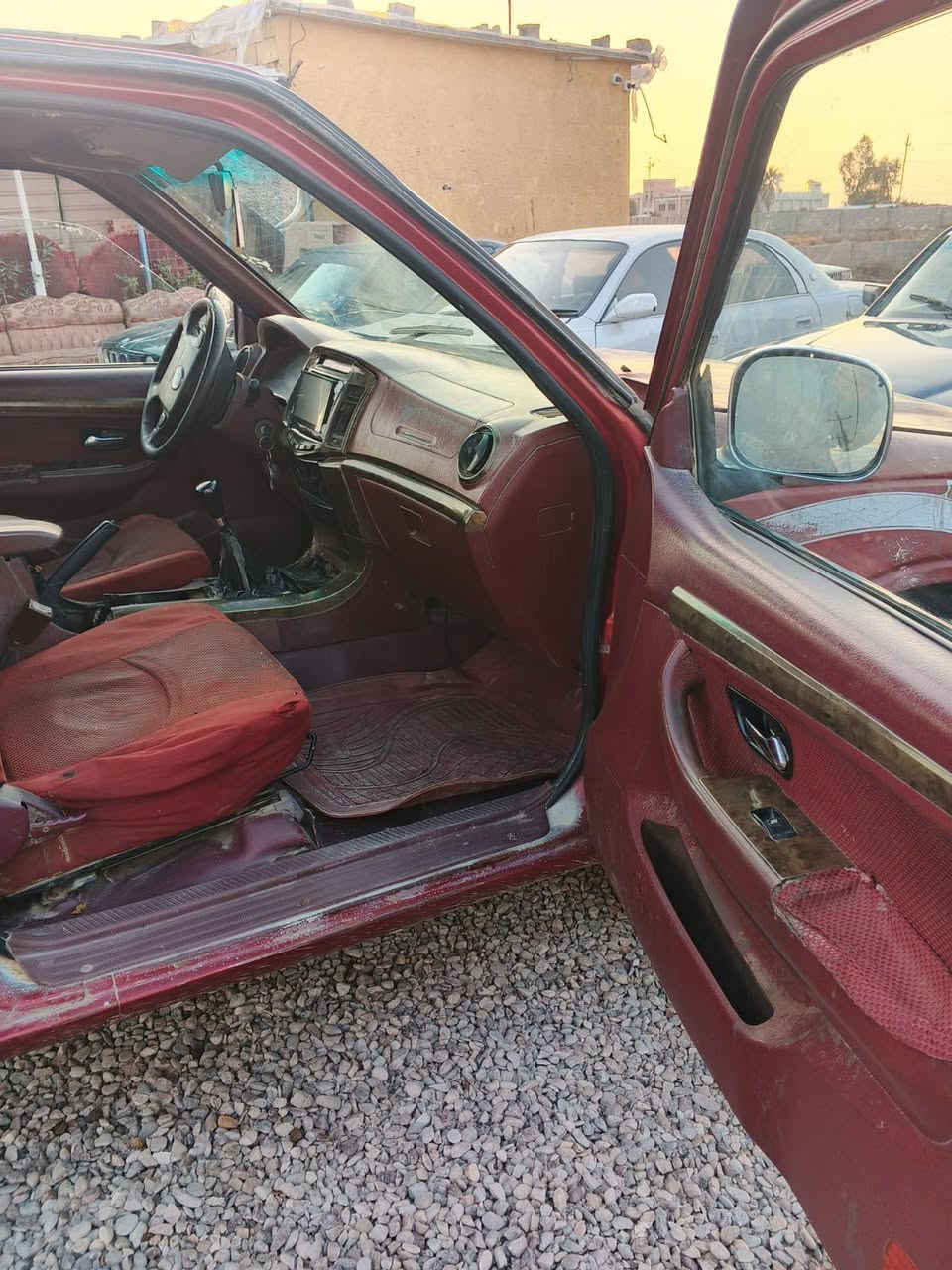 سلام عليكم بيكم كنو مديل 2009 تخم تاير رقم ديالي نكليزي كلها شغاله علا اخر حبايه مكينه بل كارتون خياسات مابيها السعر 47 الرقم الهاتف *********** مكاني ديالي
