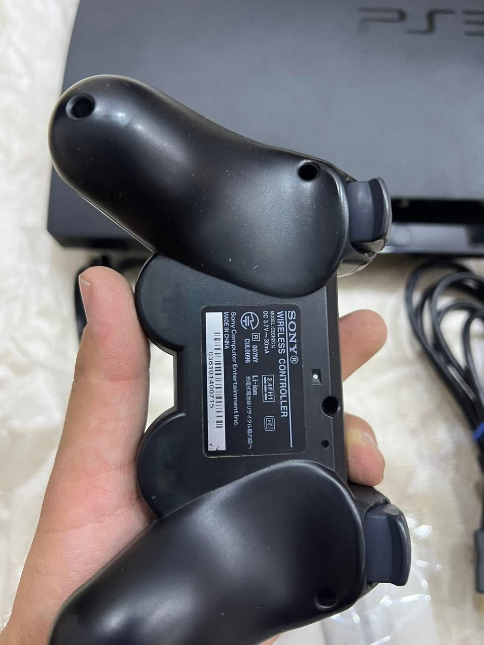 السلام عليكم 
بلي 3 سلم للبيع 
وضع شركة غير مهكر وكارتون مطابق و جوستك اصلي 
كامل محلقاته لوك غير مستخدمه نهائياً
ريجن اوربي 
السعر 220,000 
للأتصال ***********
بغداد 
متوفر توصيل
