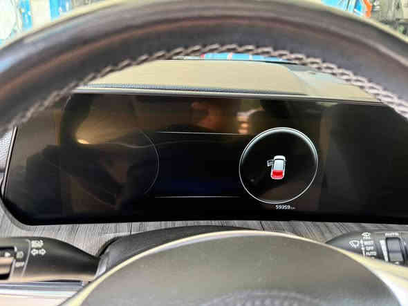 تلي رايد موديل 2023 ابيض  
حادثه موضح بل تصوير كلش بسيط وبدون تبديل ولا قطعة فقط صبغ ربع البنيد السيارة فول مواصفات 5️⃣ كامرات داتا شو يعني كلشي بيها 
السعر 320
مكانها في بغداد 
***********
