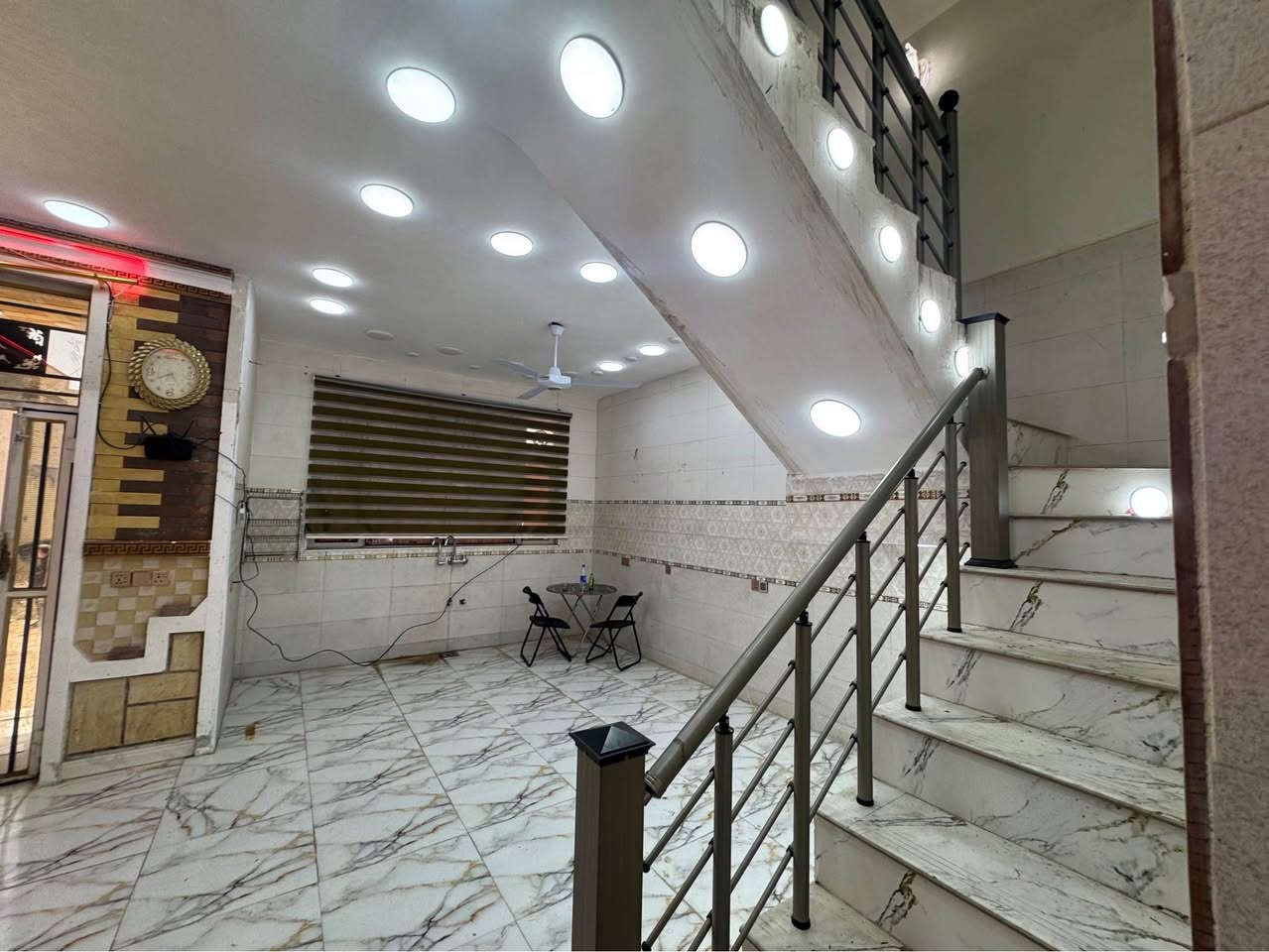 دار حديث بناء جديد للايجار مؤثث يحتوي 4 نوم 4 حمام هول و مطبخ مؤثث درجة اولى العنوان الزعفرانية حي الامانة لمزيد من الصور و التفاصيل الاتصال مع المالك مباشر بدون وسيط ( ***********/*********** سيد علي الحسيني

