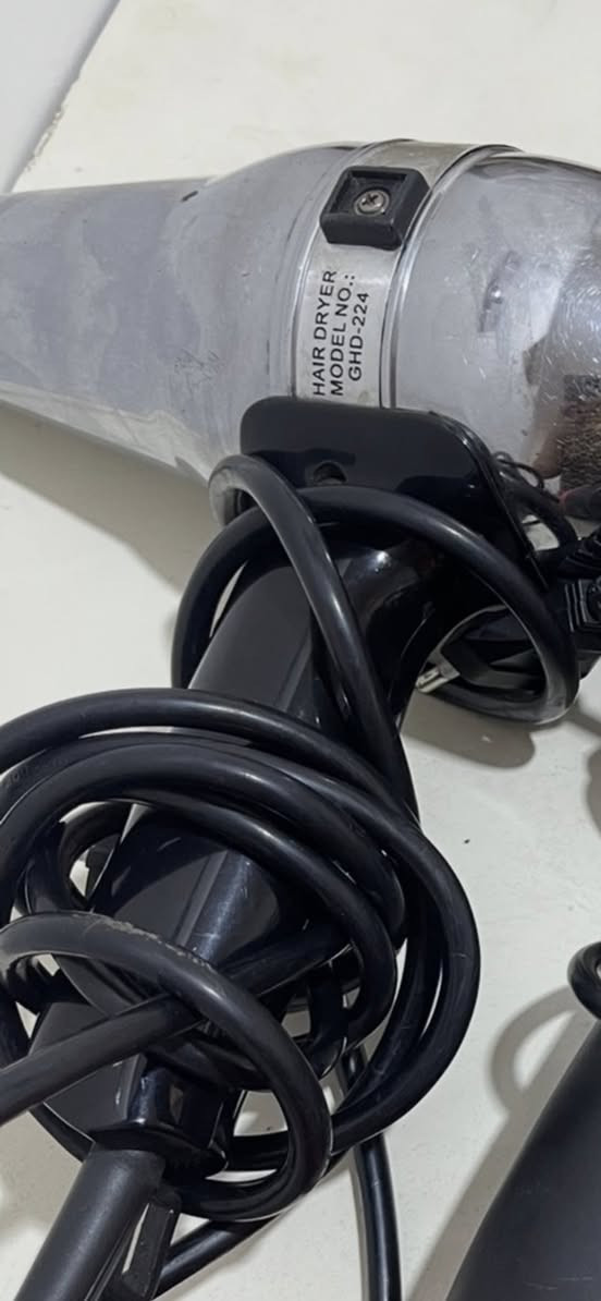 هذا شسوار كلش قديم من ثمانينات  صناعته  ياباني شكد يسوه


**إذا كنت صاحب هذا الإعلان وتريد حذفه لأي سبب، رجاءا أرسل رسالة إلى الدعم الفني**