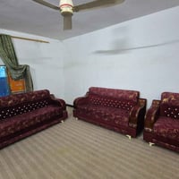 ١٠ مقاعد • سفنج مضغوط • قماش نضيف