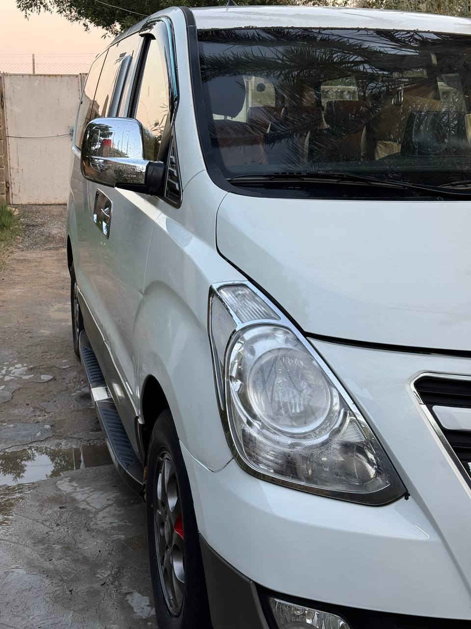 السلام عليكم سياره ستاركس 2009 مصفره هيئه وضريبه سياره نضيفه مال موضف حته للكراج ماداخله مصبوغه احزام للجماليه وسونار موجود   المكان الكوت مركز المدينه السعر 130وبيه مجال  رقم *********** سياره بسمنه تحويل ثاني يوم سنويه لل27
