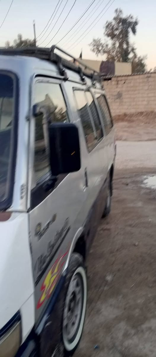 السلام عليكم كية بستة 93 مكفولة كير محرك اكسن شواصي سيارة بلادية تخم تاير سنوية صاقطة ***********
