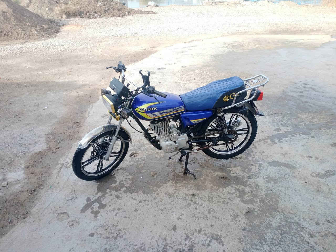 ياالله. السلام عليكم 
موطور يراني سيفان
موديل 2021
كهربائيات كلهن شغاله
كير+محرك كفاله
نعومه فول خير من الله 
سعر 560 وبي مجال الطيبين
رقم صاحب موطور /*********** ابو هارون
