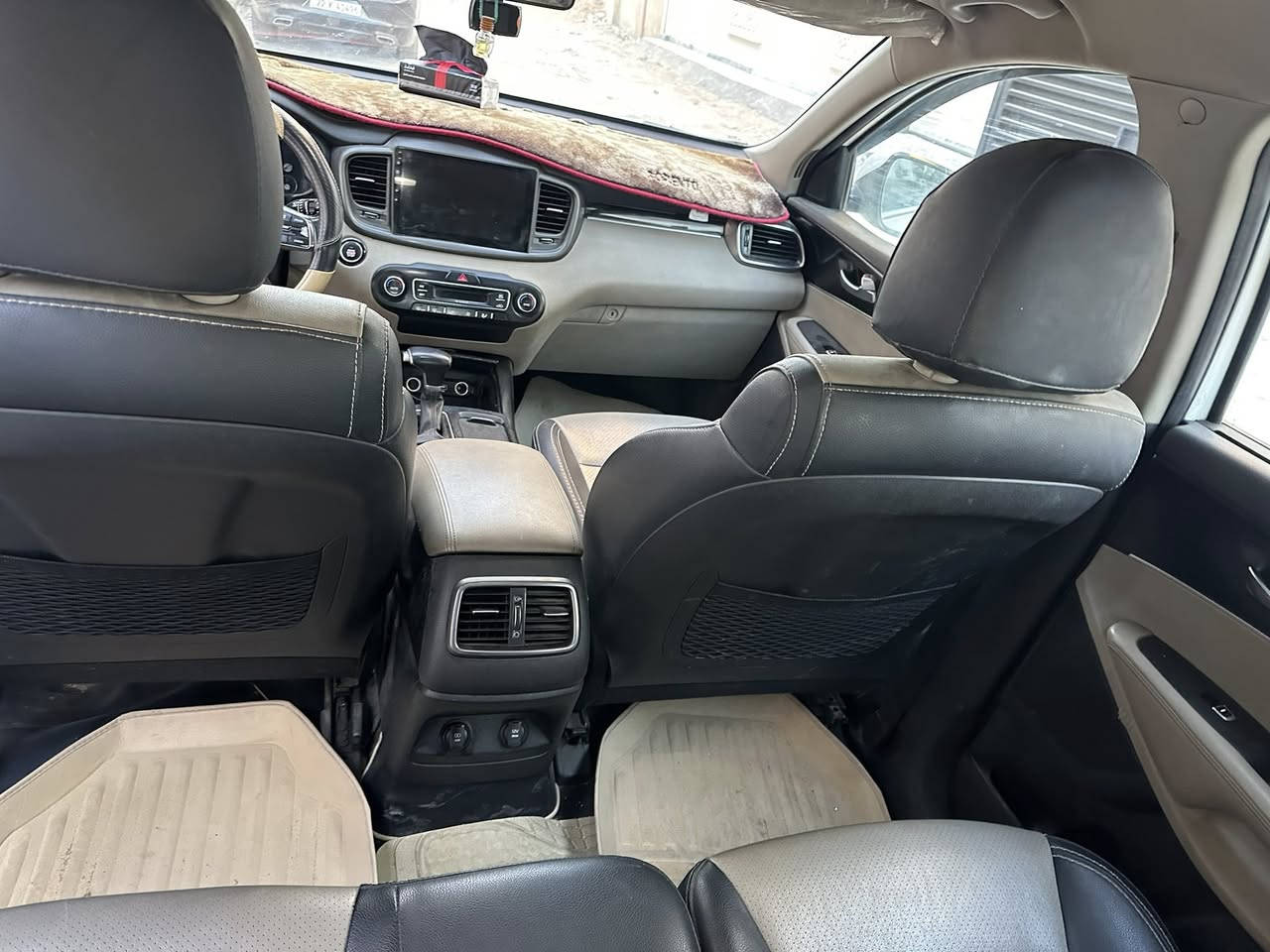 السلام عليكم ورحمه الله وبركاته
بيع او مراوس حسب القناعه
كيا سورنتو موديل 19 شكل العشرين وارد خليجي 
رقم بغداد مشروع وطني باسمي 
فول ما عده بانوراما كفاله عامه 
محرك 6 سلندر كفاله عالشرط 
كير 8 نمر كفاله عالشرط 
شاشه جي بي اس وايرليس 
تحكم جهتين بصمه ابواب 
بصمه تشغيل ثلاث قطع تبريد 
حساس خلفي امامي ميري كهرباء شفط 
ترحيب عند الاقتراب حداديه خير من الله 
تخم تاير ويل 19 سايد بريك رجل 
كشنات جلد كهرباء خلف لمس 
بردات اصلي خلفي 
دبل شباك نيكل 
لايت 3 عدسات 
مراوس حسب القناعه السعر 270 مع المجال 
اتصال او مراسله واتساب ***********   
العنوان كربلاء
