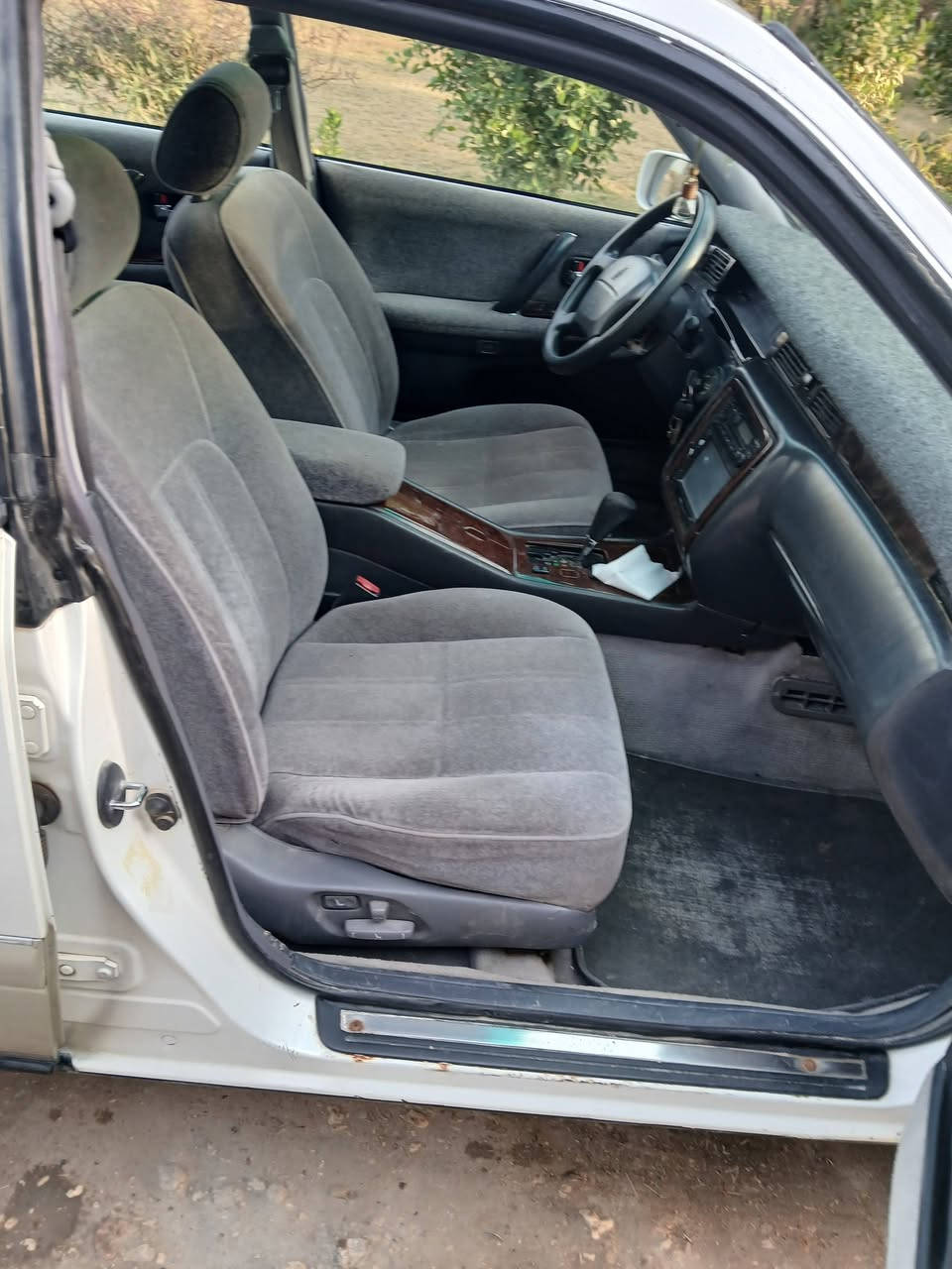 راس الثور موديل 1996 رقم دولي سنويه لل 2030باسمي تحويل مباشر السياره كير ومحرك  خير من الله كاعده والباقي تشوف بعينك مكانه بابل السده *********** اتصال فقط السعر المطلوب 95وبيه مجال
