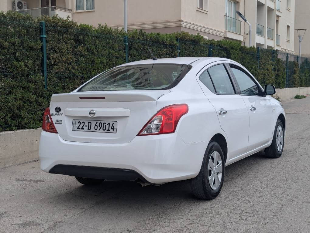 نیسان صنی مۆدیل 2020
زۆر خاوینە
سەنەوی نویە
هیچ مەسرەفی نیە
پێشی تازە توند کراوە
ماوەی رۆشتن 170 هەزار
یەک چاملغی پشتەوە سبوغە
چەمپی پشتەوە هەیە
لەکەل دوو تعدیلی بچوک
هیچی تری نیە
شوین هەولێر
***********
*********** أربيل, العراق
