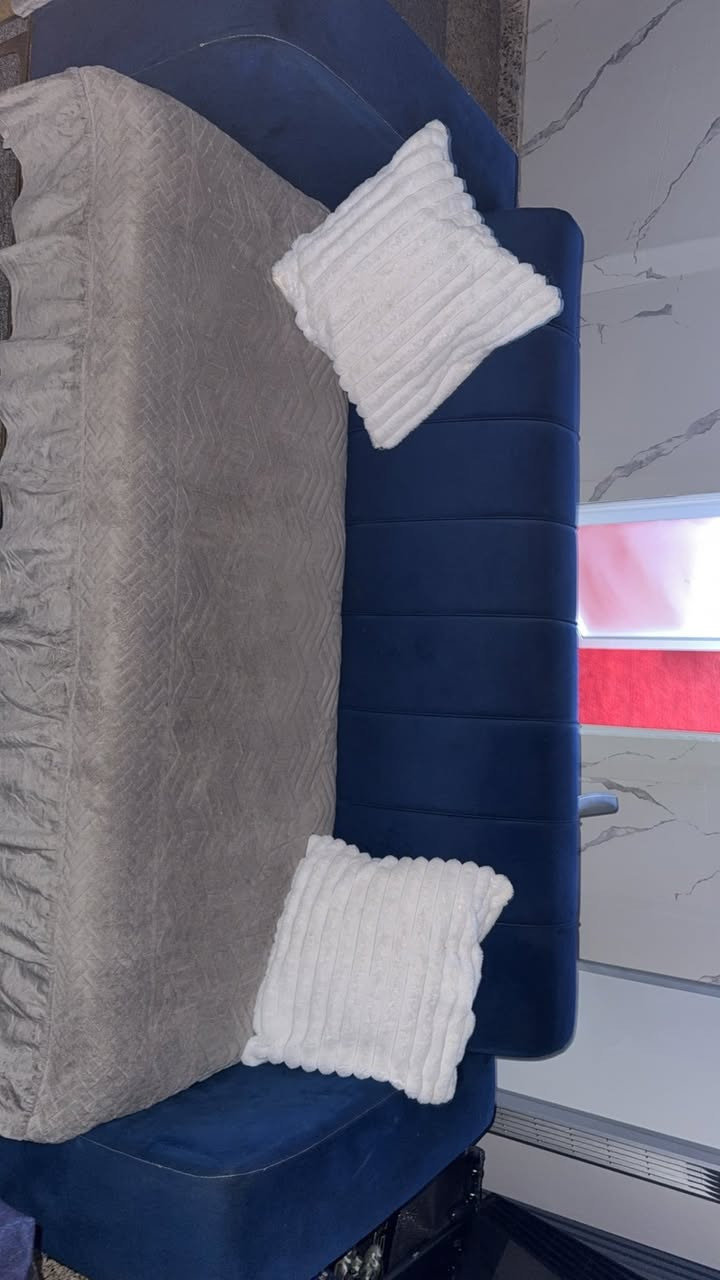 تخم للبيع 8 مقاعد
سعر 300 وبي مجال 
مكان بغداد


**إذا كنت صاحب هذا الإعلان وتريد حذفه لأي سبب، رجاءا أرسل رسالة إلى الدعم الفني**