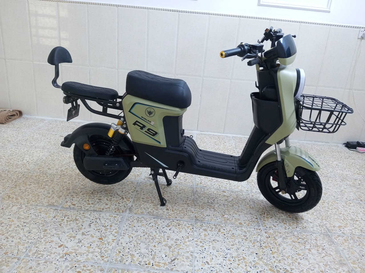 السلام عليكم للبيع دراجه R9 مستخدمة قليل السعر 450 للاستفسار ***********
