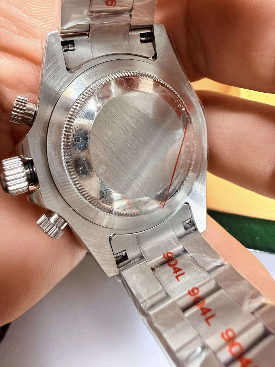 ساعة رولكس دايتونا كلين إصدار بلاتينيوم (Super Clone Clean 4130)

ميناء أزرق ثلجي  ايس بلو 
زجاج Sapphire مقاوم للخدش
حركة أوتوماتيك 4130  مختوم على الماكنه 
كرونوغراف يعمل بالكامل
هيكل وسوار ستانلس ستيل 
مقاس 40 ملم
مقاومة ماء خفيفه
اميال وارقام لامينوس لون ازرق

تجي مع كامل المرفقات كما موضح بالفديو 
السعر 400دولار


**إذا كنت صاحب هذا الإعلان وتريد حذفه لأي سبب، رجاءا أرسل رسالة إلى الدعم الفني**