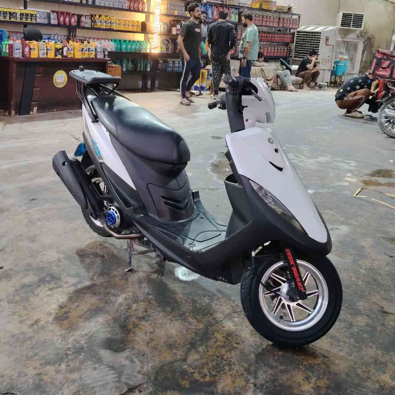 دراجه مال رنبه صارلي شهرين من منزلها دراجه كفاله مكينه وشلعه ومعدل بدون الوياله ***********
