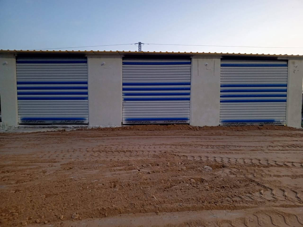 محلات ل يجارالعدد٢واحدبصف ثاني طول ٩والعرض ٤على شارع العام سايدين مال ل ابوعضم عبرجسريصلحن اي شي مخضرسمكره مخازن اي شي وايسعركلش مناسب***********
