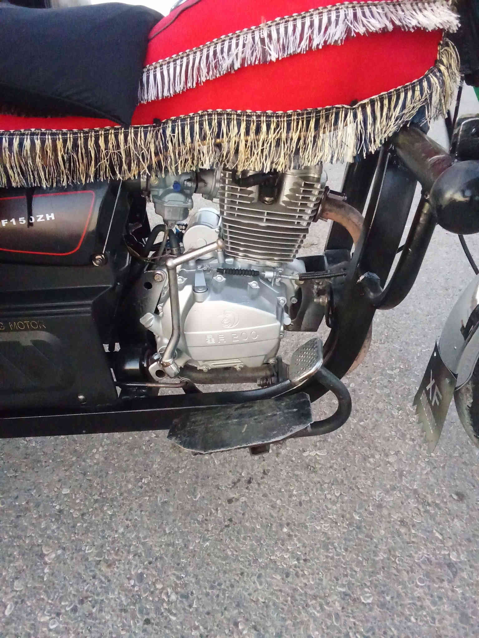 السلام عليكم شباب عدي هاي الستوته للبيع شاخوان موديل 2020 بليته ومنفيس كامل رگبه  شاصي بشرط محرك اخرس كهربائيات كامله ستوته مال جناي تخبل اي عيب مابيه بشرط شراي خابر وتدلل مو شراي اعبر المنشور ***********
