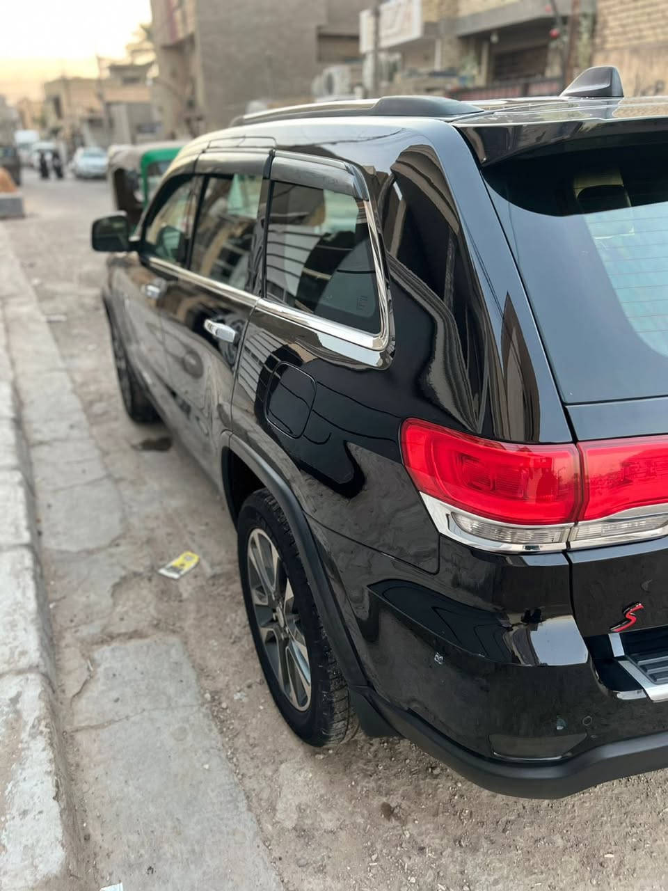 سلام عليكم :
البيع Jeep:السعر 193 بيه مجال 

موديل 2018 الاون اسود  فول 

عده الفتحه .. حادث جاملغ ايمن فقطط

بسمي  عنوان بغداد زعفرانيه 

*********** 🗯️
