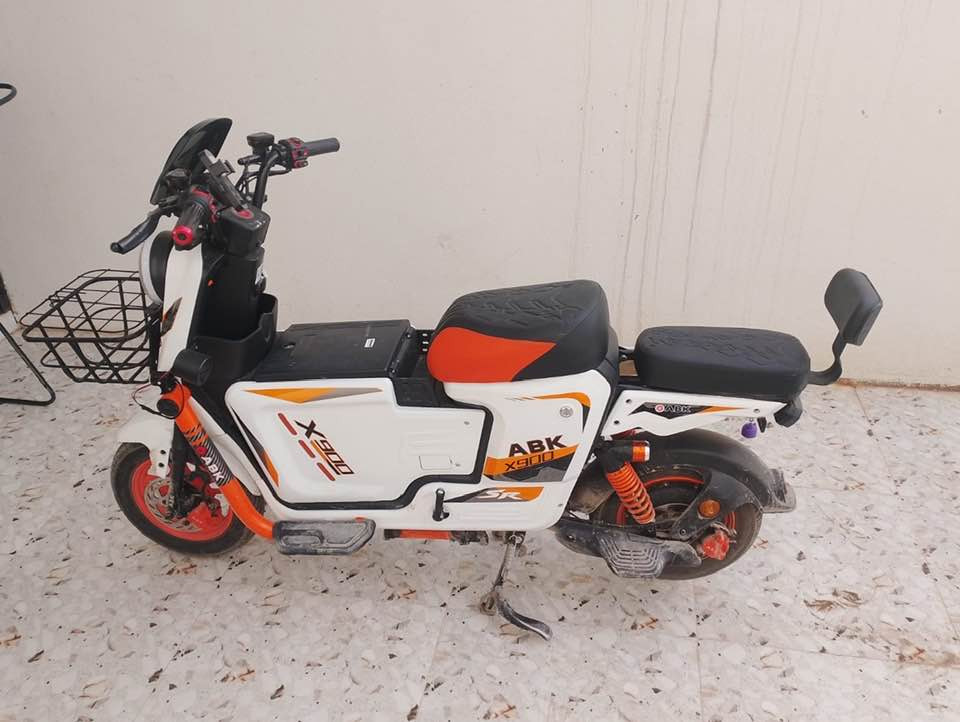 دراجه شحن لبيع الستفسار تصل على رقم الخاص اسم الدراجه اكس ٩٠٠ ***********
