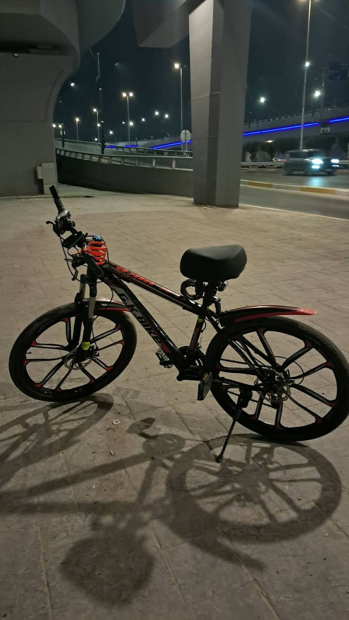 السلام عليكم
بايسكل جبلي كوري للبيع  حجم ٢٦ الكيوره كلها شغاله 
السعر ١٢٠ وبي مجال بسيط 
المكان بغداد الطوبجي 
***********
