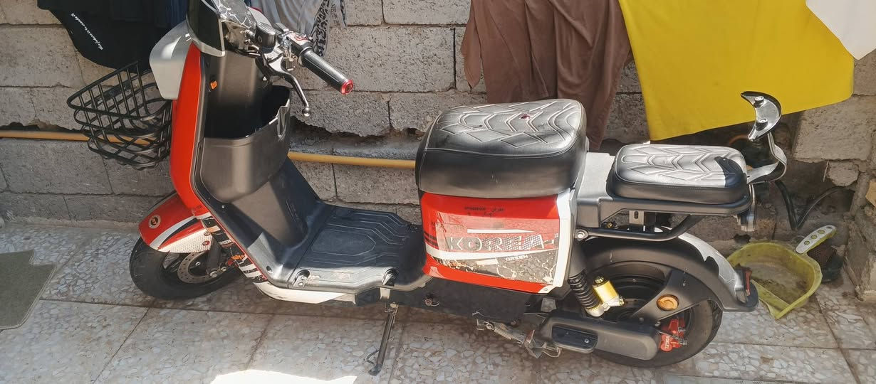 بيع دراجه شحن بطاريات جديده تايرات جدد سعر 350الف اتصل *********** المكان بوب الشام
