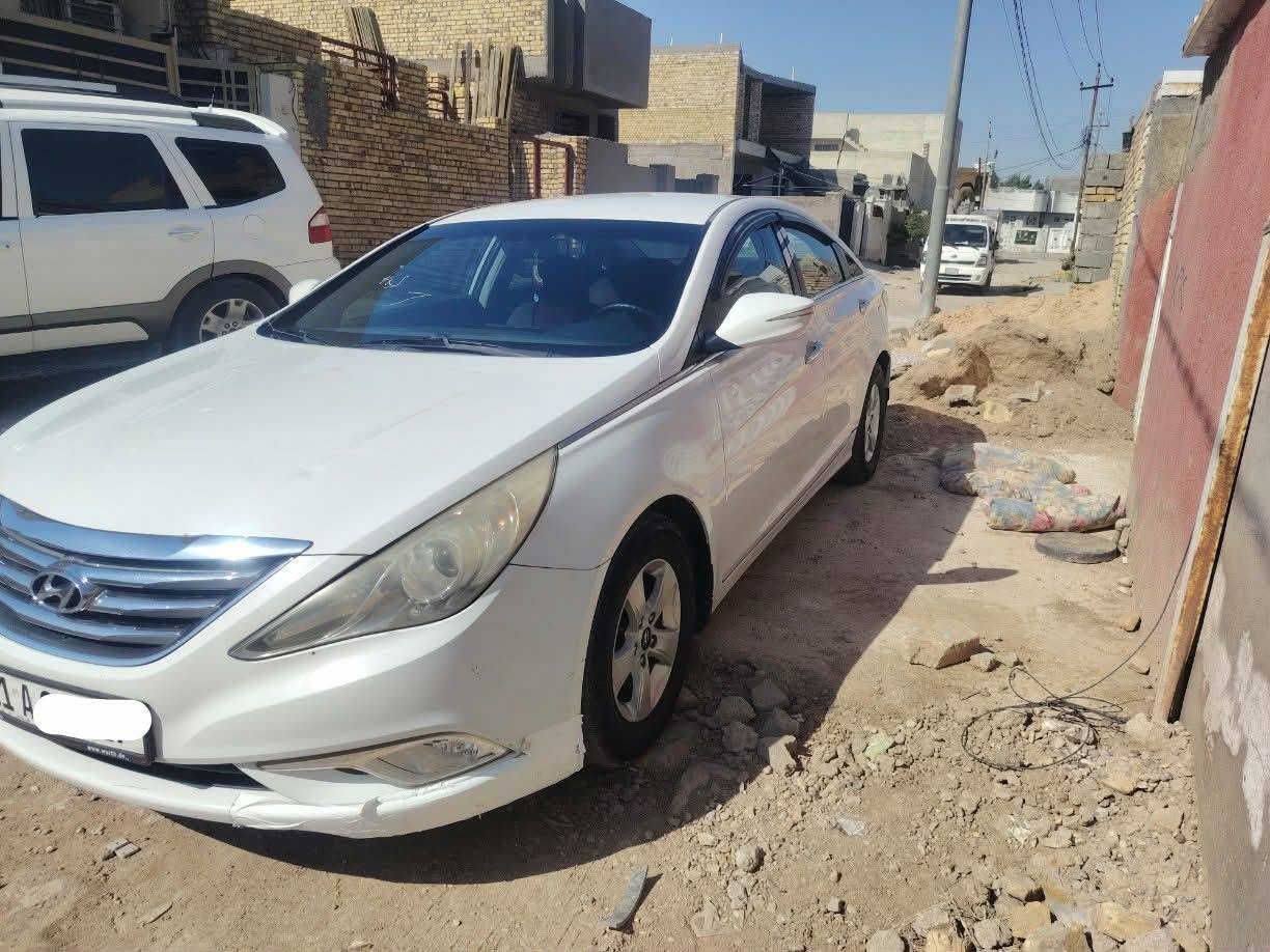 #السلامـعليكم

سيارة #سوناتا 2013
   مكينة 2000دوش غاز شرط بعدها استيل
  كصة قمارة
 متومة شرط الحاسبة
تبريد ثلاجة
شاشة كار بلي
كامرة 

حدادية جديدة
تخم تاير
ادامة كاملة المنضومة الغاز 
كهربائيات كلها شغالة بلاد
مكان السيارة #واسطـ الكوت
 #للبيع او #المراوس 
***********
