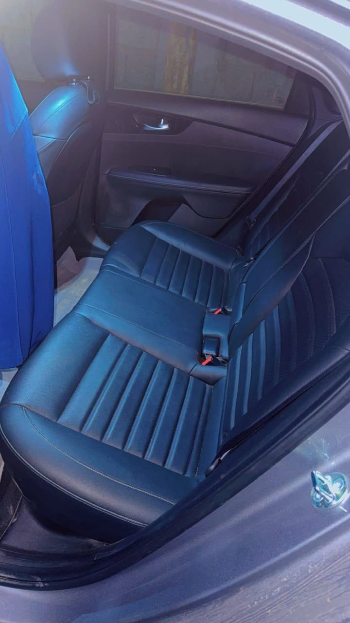 سلام عليكم فورتي موديل ٢٠٢٤ للبيع وارد امريكي فول مواصفات فتحه تحكم استيرن كشنات كهربائية+ تدفئة وتبريد محرك ٢٠٠٠ دوش تبريد قطعتين حادث جاملغ امامي جهت السايق فقط علمن جاملغ امصلح السيارة بغداد الكراده السعر ١٦٥ وبيهة مجال بسيط رقم الهاتف ***********
