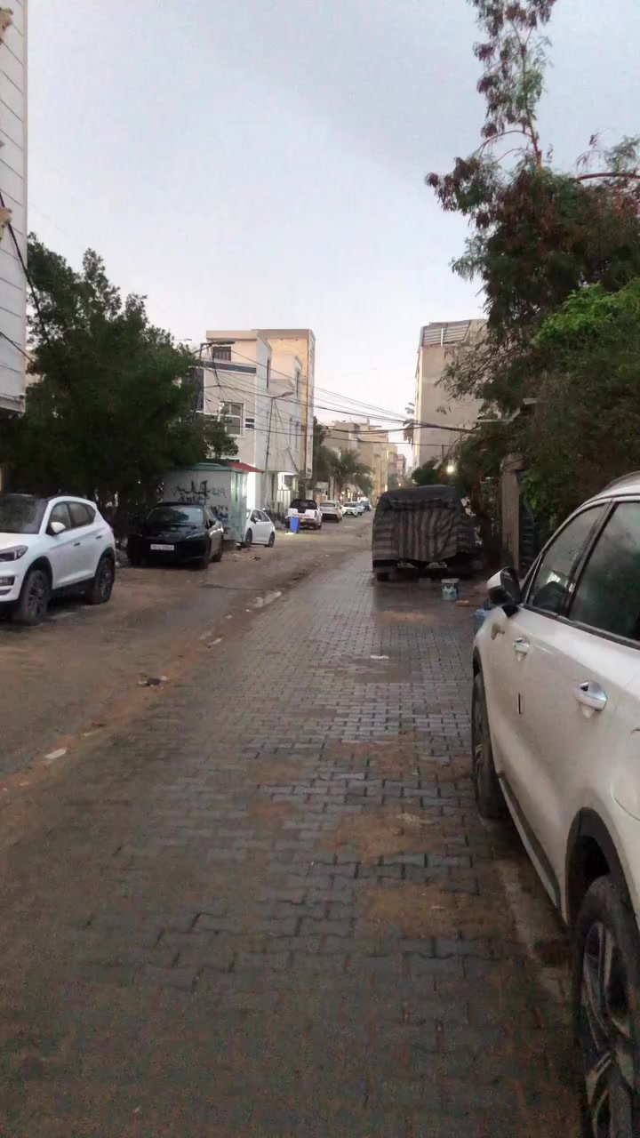 السلام عليكم شقة ارضية طرمه صغيره مطبخ وهول وصحيات وغرفة نوم + الكاونتر ولسنك الي بيهة من ضمنهة الاجار ٤٥٠ العنوان الاعظمية العميان قرب شارع المقبرة الملكية متواجد واتساب ***********
