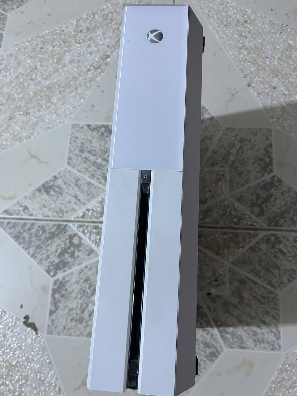 اكس بوكس ون فات باندل ملاحضه منفذ الأقراص لا يعمل ودكمه مال تشغيل لا تعمل يكنك عل يده سعره 130 وبي مجال بسيط متوفر توصيل لجميع مناطق العراق للاستفسار اكثر خاص


**إذا كنت صاحب هذا الإعلان وتريد حذفه لأي سبب، رجاءا أرسل رسالة إلى الدعم الفني**