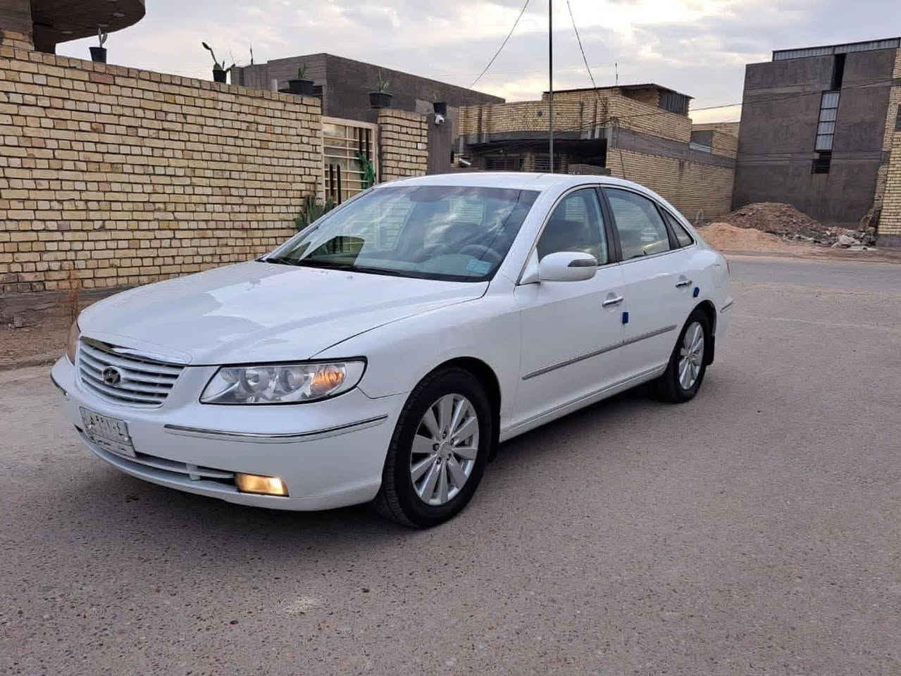 سلام عليكم ازيرة موديل ٢٠٠٩ خليجي السيارة بيهة بكانات صبغ ابيعلك حزام السيارة جديدة نظيفة جدا مابيهة اي نقص كير مكينة ٢٧٠٠ بجيس شغل وطلع ترايك للبصرة السعر ١١٥وبيهة مجال مكاني بغداد السيدية ***********
