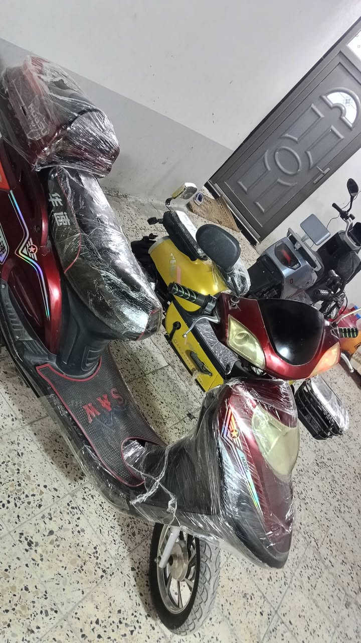 السلام عليكم للبيع درجة شحن موديل 23 بطاريات 5 دبل شرط بطاريات جديده السعر 350 العنوان بعقوبة التحرير مقابل ماريا مول او مجاور منفذ إسطنبول 
للاتصال ***********
