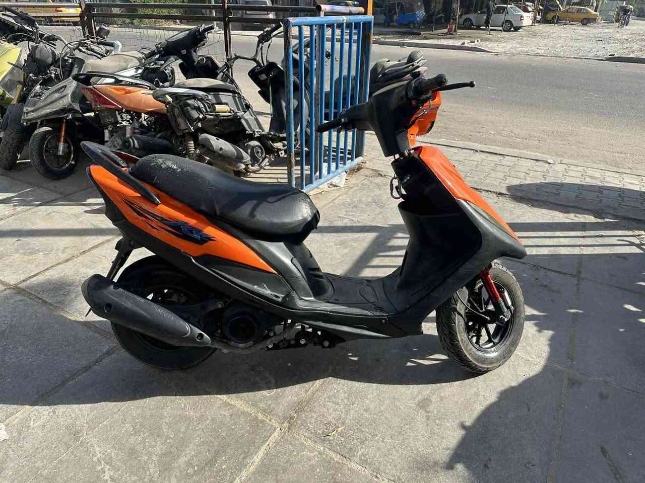 السلام عليكم ماكس عدله للبيع مكفولة نكرة سلف دهن كله امزويل كل 20 يوم يتبدل تايرات جدد دراجه امشي بيها مسافات قصيره مامتعوبه السعر 500 التواصل على الرقم ***********
