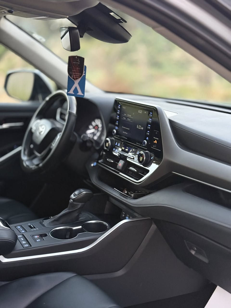 تويوتا هلاياندر
موديل 22
مواصفات XLE
بصمة تشغيل
بصمة ابواب دخول ذكي
كشنات جلد
كشنات كهرباء
كشنات تدفئة
نشغيل عن البعد
زر دفع رباعي خفيف وثقيل
بريك كهربائي
نظام اوتو ستوب
نظام اوتو هولد
وضعيات قيادة درايف مود سبورت .نورمال .ايكو دفع رباعي 4*4
العداد دجتال
مانع انزلاق تراكشن
نظام نزول منحدرات
نظام Snow ثلج
ستائر خلفية
صندوك كهربائي
رادار نقطة عمياء جانبي '
رادار خروج عن المسار
رادار مانع تصادم امامي
رادار خلفي للسيارة
لايت زينون LED
مقاعد صف ثالث سبعه راكب
ايشاير مري
شاحن وايرلس للجوال
شاشة كبيرة
مداخل USB وتايبسي
نظام الخرائط نڤكيشن
نحكمات ستيرن اوامر صوتيه فول
ملاحظة السيارة حادثها جاملغ الايمن 
الاستفسار والاتصال 
***********
