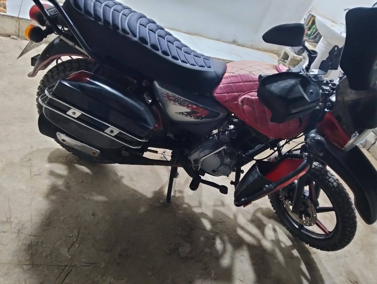 سلام عليكم دراجه بوكسر 2021للبيع رقم بغداد بسمي مجفته شركه سعر 2200 مليونين وميتين بي مجال قليل مكان دراجه ابو غريب الشهداء ***********
