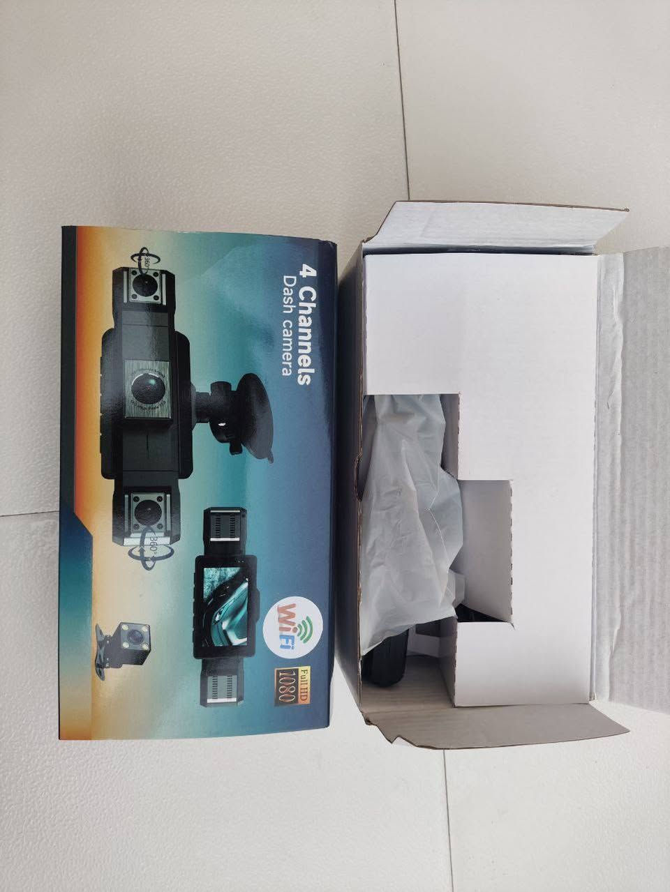 ماركه من الديج ال معروفه غنيه عن تعريف 
سعر 55 الف غير قابل لتفاوض
 تشتغل شحن
منفذ تايبسي 
مثل ما واضح بلفديو
داش كام 4 كامرات
 رئيه ليليه
 بلشعه تحت الحمراء
 واي فاي نظام تحديد المواقع 24h شاشة ركن السيارة 4 عدسة HD 1080P مسجل فيديو APP التحكمم
 
اخر قطعه باقيه


**إذا كنت صاحب هذا الإعلان وتريد حذفه لأي سبب، رجاءا أرسل رسالة إلى الدعم الفني**