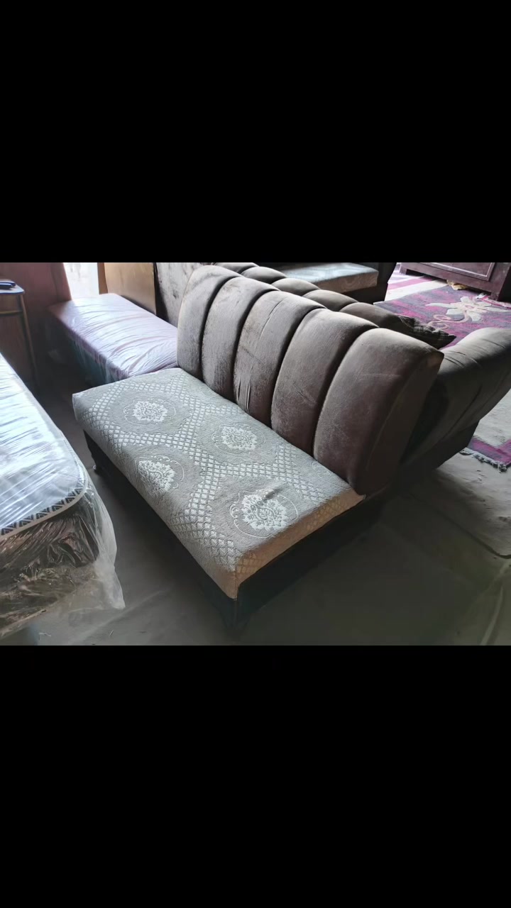 يا الله🤍 هلا حبايب توفر لدينا ديوان
التفاصيل
1.متكون من 9 مقاعد 
2. مستخدم بس نظيف كلش 100/95
3.السعر 390 وبي مجال الطيبين 
🤎 لمسة فخامة تغيّر شكل بيتك بالكامل. تصميم عصري، قماش ناعم، وألوان هادئة تناسب كل الديكورات. لا تفوّت الفرصة وخلي بيتك يكتمل بأجمل ديوان 

اللهم صلِّي علئ محمد وآل محمد وعجل فرجهم الشريف ولعن اعدائهم


**إذا كنت صاحب هذا الإعلان وتريد حذفه لأي سبب، رجاءا أرسل رسالة إلى الدعم الفني**