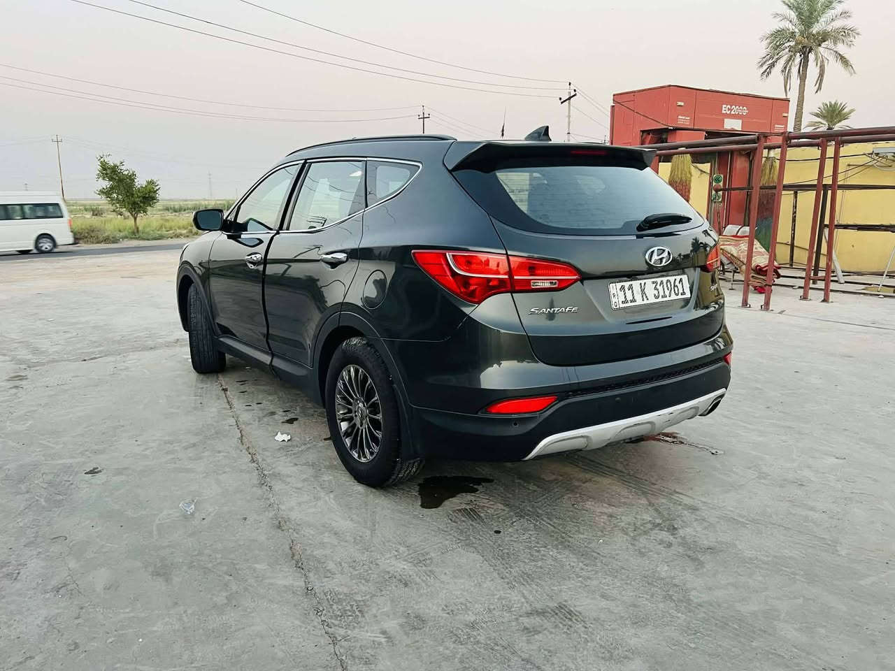 السلام عليكم 
سنتافيا١٣ فول عدا البنوراما محرك ٢٤٠٠ جديد رقم بغداد بيها قطعتين باب وجاملغ بدون دواخل مكان السيارة بديالى بلدروز السعر 130$ وبيها مجال قليل ***********
