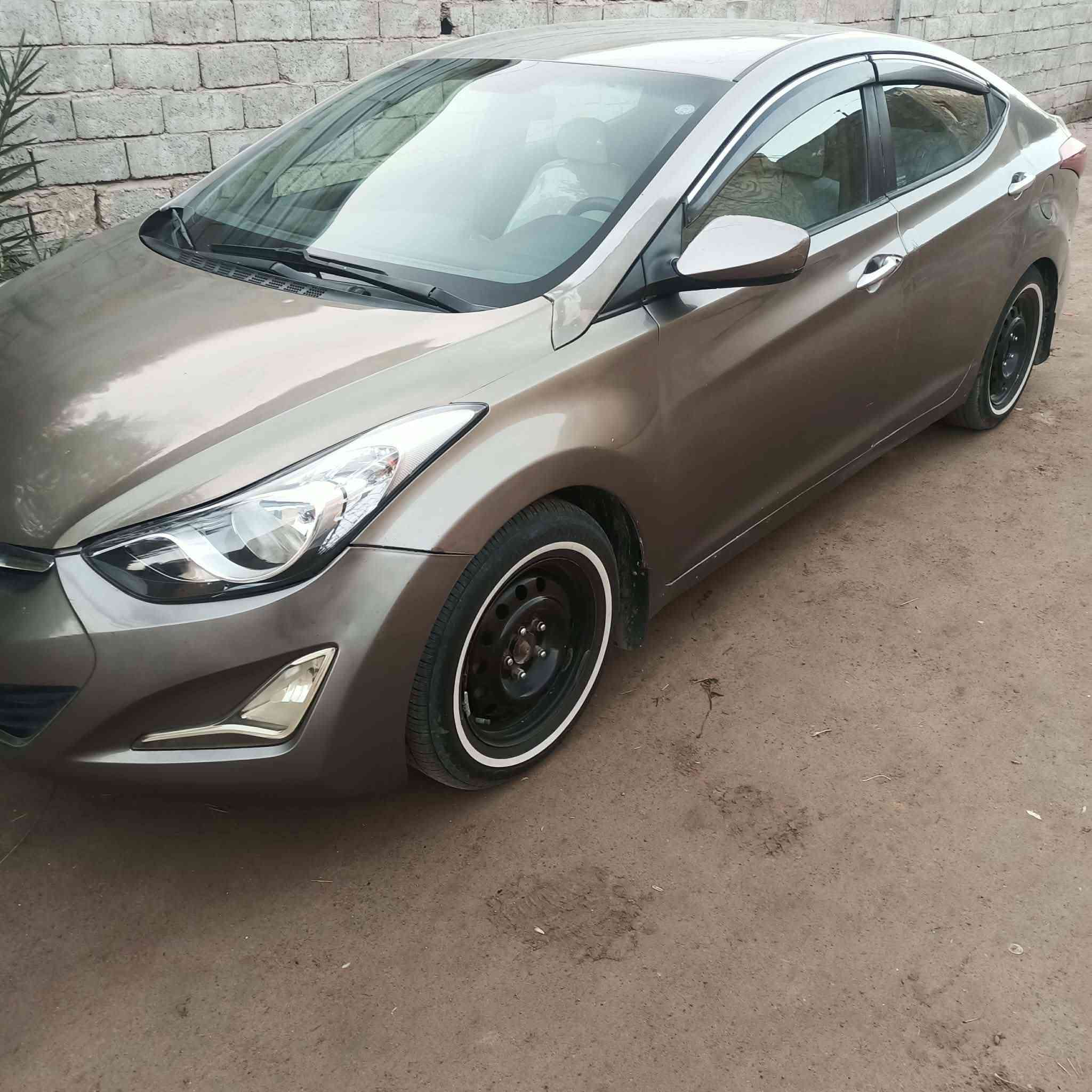 سلام عليكم سياره الانتره مديل 15 سياره جديده رقم سليمانيه مكينه 1800سياره جديده تبريد شغال تخم تاير جديد شوفت عينك *********** هاذه رقم صاحب السياره السعر 87 مكلف بلنشر
