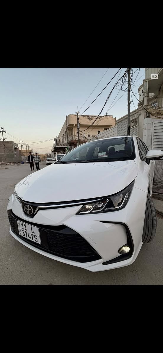 السلام عليكم اخوان للبيع تيوتا كورلا 2025 وارد صيني حره رقم بغداد باسمي شخصيا السياره مكفوله كفاله عامه من كلشي عله إيدي اخذته زيرو صفر وهسه ماشيه 6000 توه طبت سياره جديده كلش 
المواصفات 
فتحت سقف 
رادارات 
كشتات جلد اسود 
شاشه ذكيه دعم كاربلي تطبيق 
بصمه دخول ذكي 
قياده ذاتيه محترفه 
تثبيت مسار 
وكامره دواره 
زنون 
أناره داخليه بال ال ي دي
اوتو هولد 
هاند بريك بصمه 
جام اربعه اوتو 
تحكمات مقود جهتين♦️
السعر 153 وبيه مجال بسيط 
سياره عله إيدي ماشيه 6000 ستوه طبت 
الرقم.  ***********
