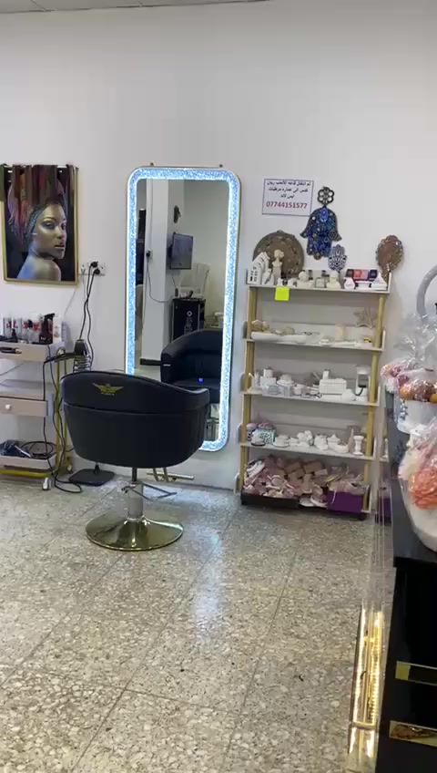 للبيع غراض صالون كامل مع جميع ملحقاته
للتواصل خاص او واتساب *********** 
البيع كامل فقط يعني شلعه وحده مابيع مفرد
