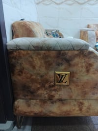 للبيع للبيع  تخم احطاطه  Uze Fiton عشره مقاعد ما بي اي شي نضيف سعره 60...