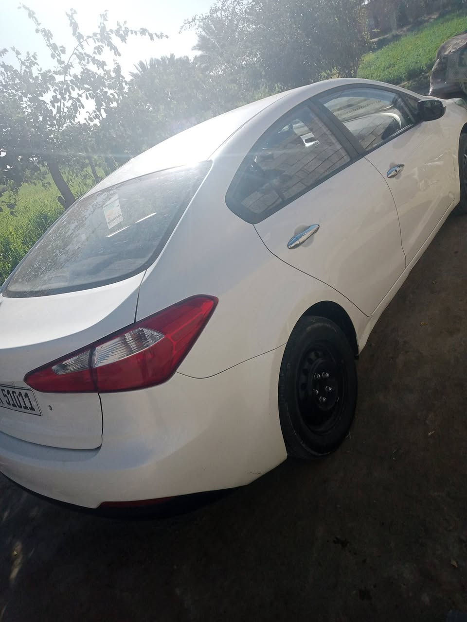 سلام عليكم سيراتو موديل 2013للبيع سيارة مكفولة من أي ضربة السعر 125 المو شراي لا يراسل العنوان السماوة الرميثة واتساب  *********** اتصال على هاذة رقم ***********
