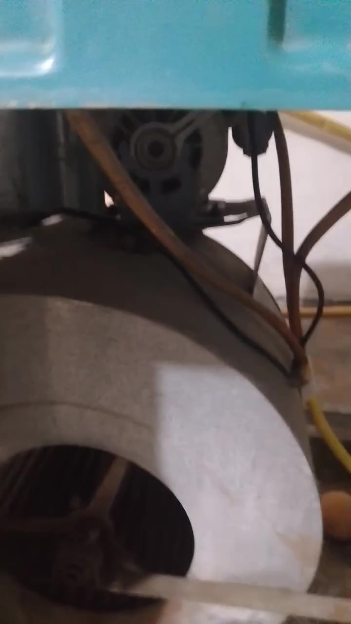 مبرده للبيع عندي ابو ثنين ونص وأبو واحد ونص مكاني حبانيه ليحب يتصل على هذه رقم وبي واتساب ***********
