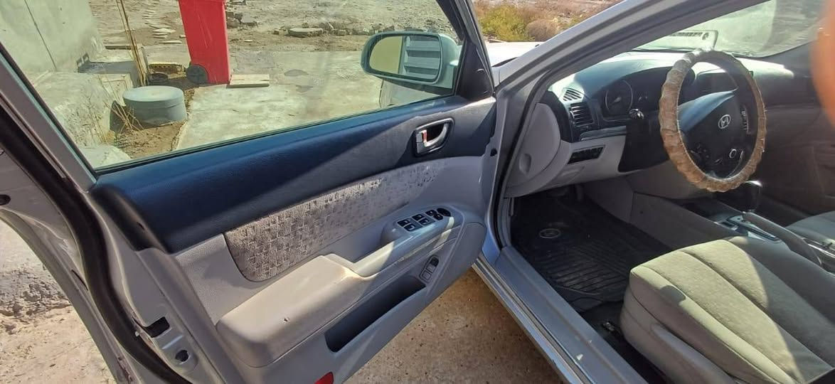 السلام عليكم 
سوناتا ٢٠٠٧ رقم بغداد انكليزي رقمها حلو ٥٠٦٦  بأسمي تحويل مباشر هزه ٢٠٢٥ 
السياره خير من الله بيها قطعتين صبغ وخدوش 
السعر ١١٥
الرقم ***********
