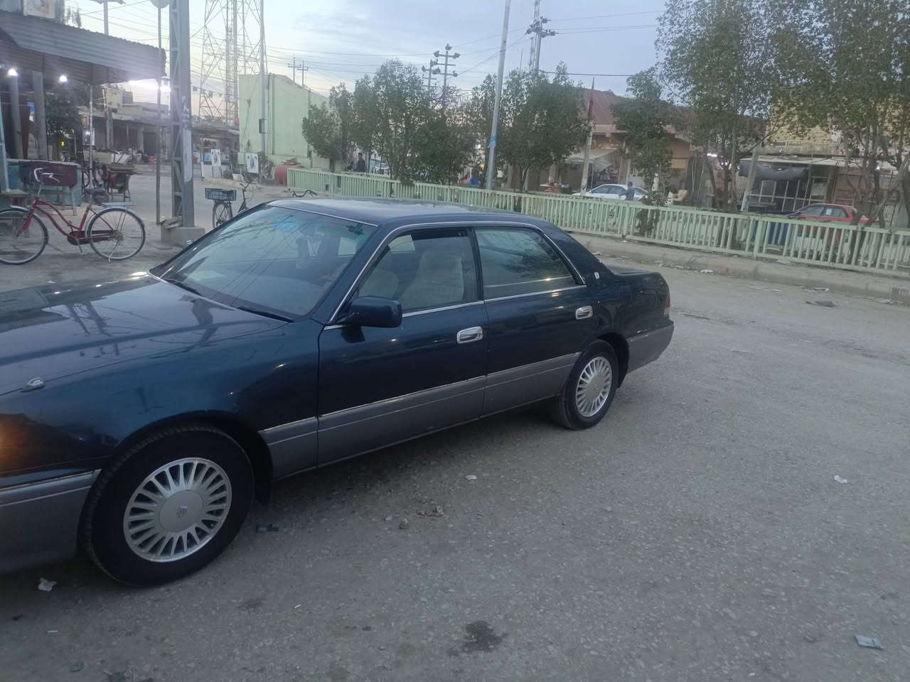 السلام عليكم راس الثور موديل 1996 مقفوله السياره تبريد ثلج حداديه جديده ماكينه جديده جير جديد مقفوله من الضربه والتبديل مقفوله من النقل الجثه مقفوله من القص سعر،،،98////شراي يتصل على الرقم *********** رقم دولي باسمي العنوان الديوانيه قضاء غماس
