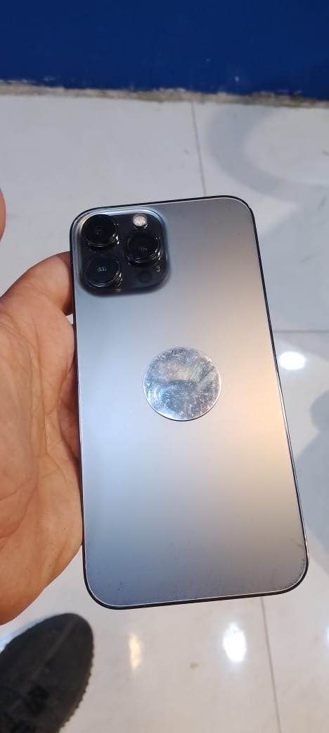 ايفون 13 برو ماكس الجهاز كفالة من كلشي جهازي مو بياع شرا البطارية 84 السعر 650 قفل المكان نجف مامتواجد بالفيت هذة الرقم اتصال او واتس اب ***********
