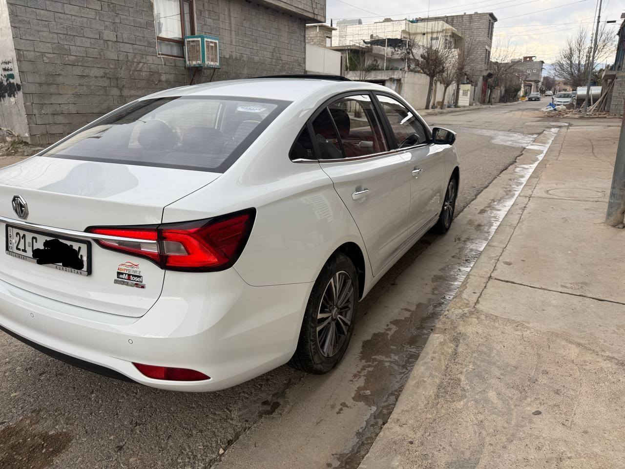 Mg 5 2024
فول فول مواسەفات 
سفری شەریکەیە تەنها 13000 کم ڕۆشتووە و یەک دەستە
تاقم کوشنی بیلادی و گاعی و بەرگی سوکان و سەر داشبوڵی بۆ کراوە مەسرەفی باشی بۆ کراوە
مواسەفاتی  سڵاید بەسمە و شاشە و کوشن جڵد و گەرم و کارەبای
برێک هەوای و ئۆتۆ هۆڵد و تەحدید سورعە و سوکان ڤۆلیۆم و تەبرید لەمس 
دەسک بەسمە و یەدە نیکڵ و 5 کامێرا و حاسە ویل کرۆم و 
زۆر مواسەفاتی تر سەیارەکە زۆر تازەیە و سارد و بۆیاخی نیە و زۆر کەم بەکار هاتووە دوو بەسمەی بیلادی لەگەڵە هەموشتێکی نوێیە و گێڕ و مەکینەی بەشەرت 
نرخی 117 گەڵا
*********** حلبجة, السليمانية
