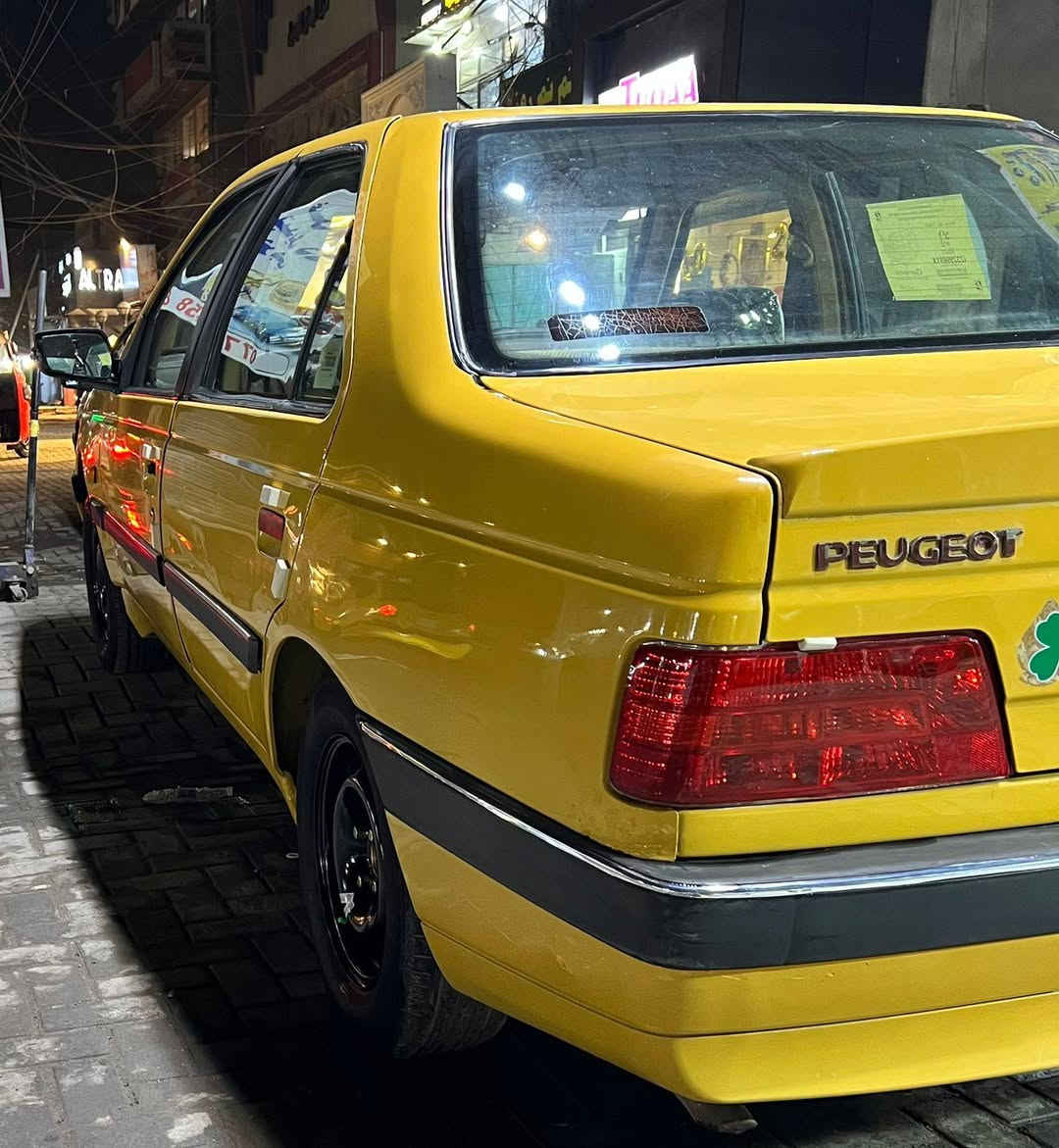 سلام عليكم أكد 16 كير مكينه كفاله كلج جديد تخم تاير جديد صدر امامي خلفي جديد غرفه دوشمه عام سياره  تبريد تتفئه شغال كلشي متصرف عليها جاهزه من كلشي ولكشر كفاله عامه لا صبغ ولا ضربه ولا خياس فقط شبر بارد بل باب الخلفي 
مصفره هيئة وغرامات تحويل ثاني يوم مكاني بغداد البياع سعر 46 وبيها مجال ***********
