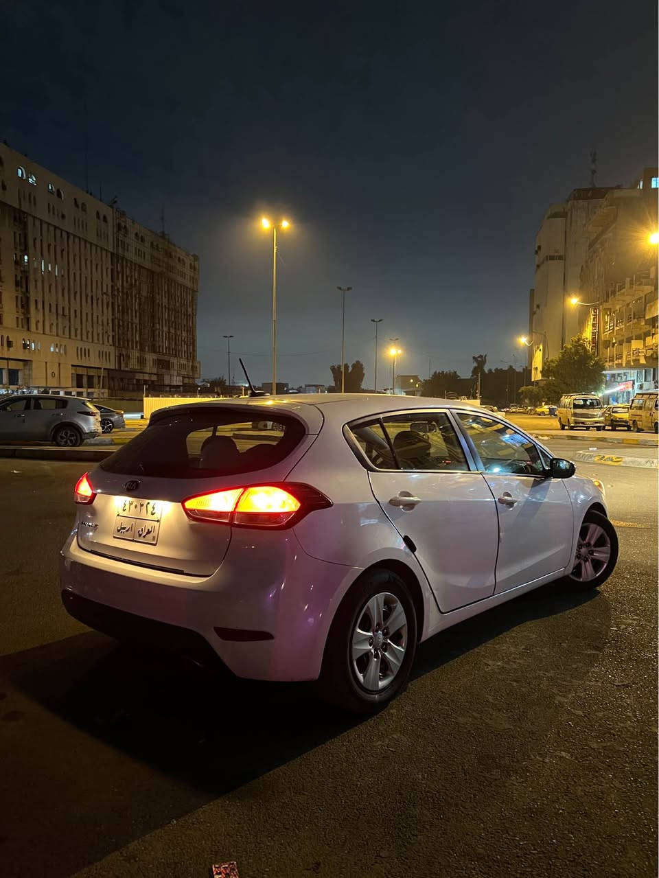 فورتي هاج باك موديل 2016
سيارة جديدة نضيفة على ايدي ماشية 38mil فقط ‼️
محرك 2000 gdi
وارد امريكي 
ضررها 
باب السايق مبدل + جاملغ مصبوغ
تخم تاير جديد
دوشمة داخل جديد
تبريد ثلج 
سيارة كاملة مابيه اي نقص 
اشاير بالمري
مسند متحرك
تحكمات ستيرن
نظام ايكو
رقم اربيل 
السعر 108 ورقة وبيه مجال للشراي 
مكانها بغداد - العامرية 
للتواصل - *********** 
واتساب الاسكندرية, مصر
