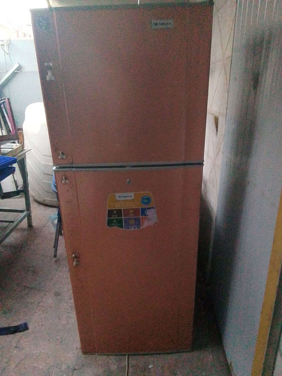 ثلاجه للبيع بسعر ١٠٠ مكان بغداد


**إذا كنت صاحب هذا الإعلان وتريد حذفه لأي سبب، رجاءا أرسل رسالة إلى الدعم الفني**